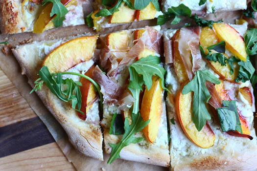 nectarine and prosciutto pizza