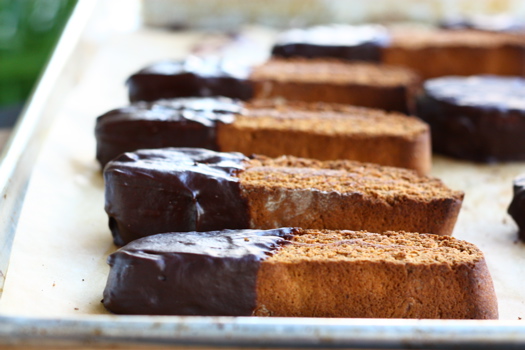 gingerbread biscotti
