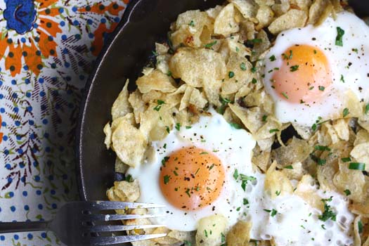 eggs on potato chips