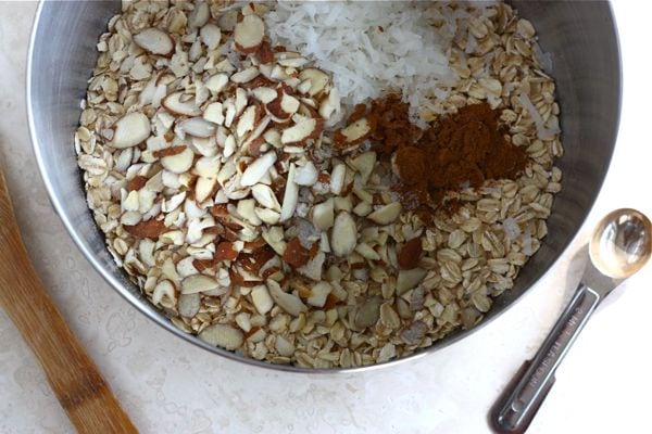 Vanilla Almond Goji Berry Granola // www.acozykitchen.com