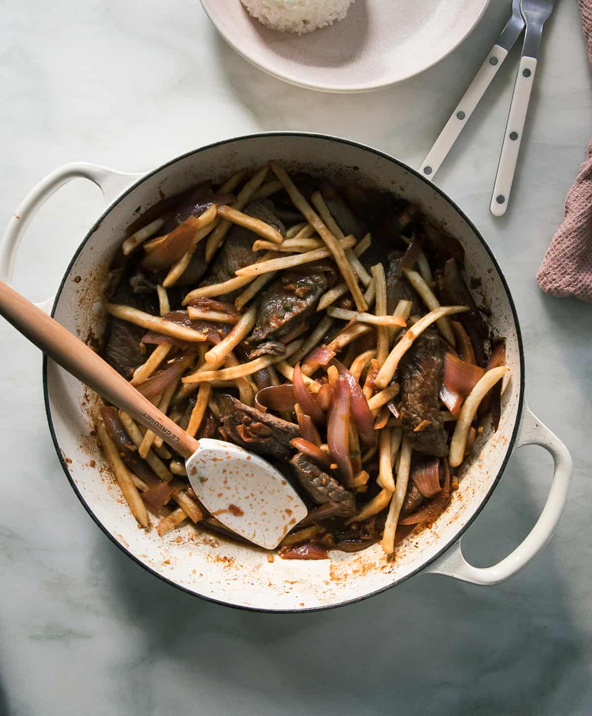 All of the ingredients in a pan after it's cooked. 