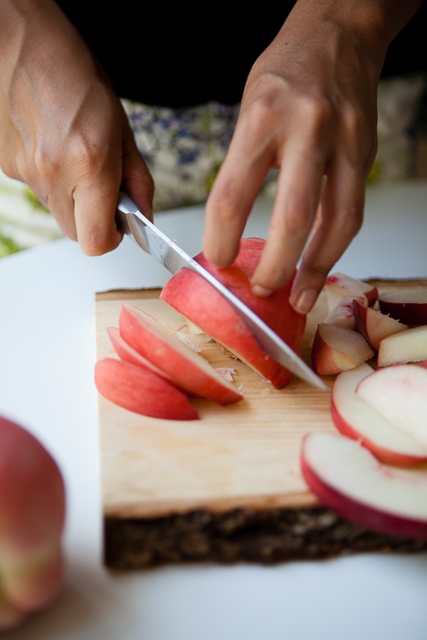 White Peach Crisp with a Brown Butter Crumble // www.acozykitchen.com