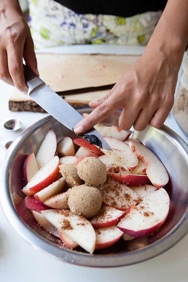 White Peach Crisp with a Brown Butter Crumble // www.acozykitchen.com