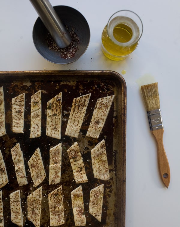 Winter Squash Hummus with Za'aatar Dusted Pita // www.acozykitchen.com