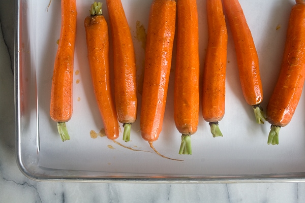 Roasted Ras El Hanout Carrots with Carrot-Top Pesto // www.acozykitchen.com