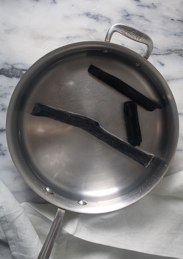 DIY: How to Filter Water Using Binchotan Charcoals // www.acozykitchen.com