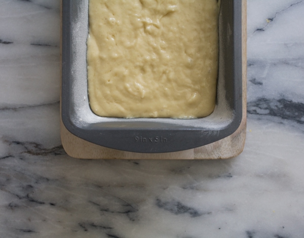 Lemon Yogurt Pound Cake // www.acozykitchen.com