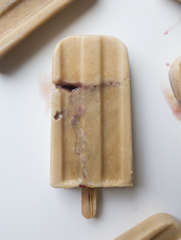 PB & J Popsicles // www.acozykitchen.com