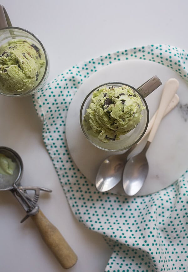 Mint Dark Chocolate Chip Ice Cream (w/ a secret ingredient for coloring) | www.acozykitchen.com