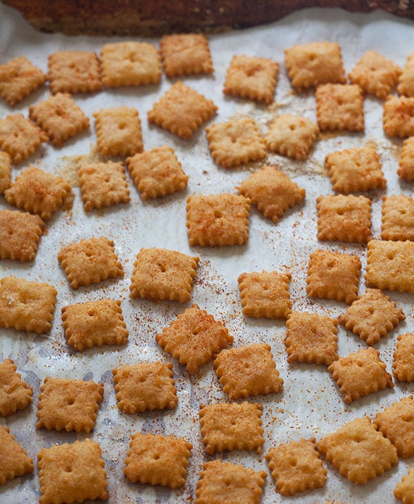 Paprika Cheddar Cheez-Its | www.acozykitchen.com