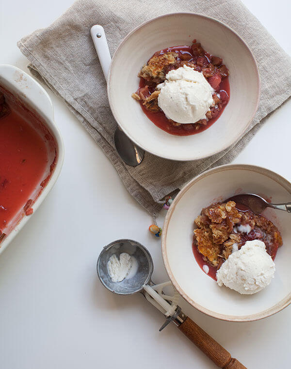 Classic Rhubarb Strawberry Crisp