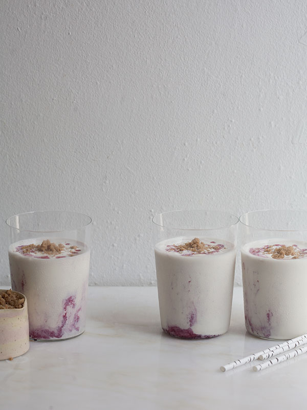 Blackberry Pie Bar Milkshakes 