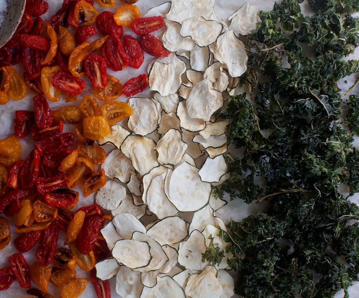 Sun-Dried Zucchini, Cherry Tomatoes and Kale Chips