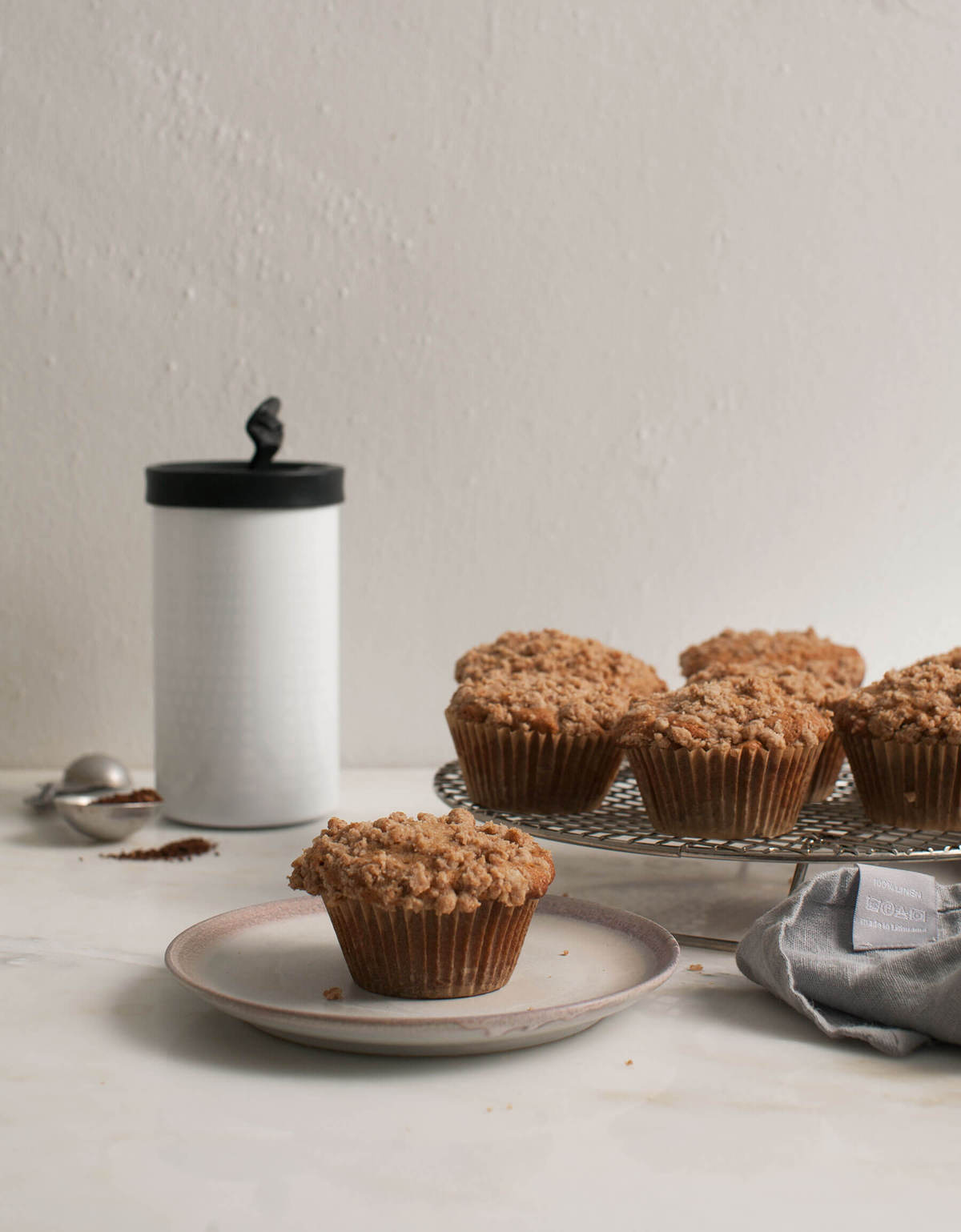 coffee-pear coffee cake muffins with pear