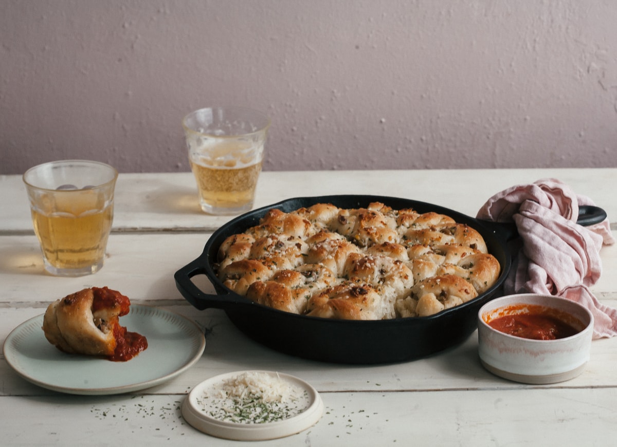 Garlic-y Olive-y Pull Apart Knots 