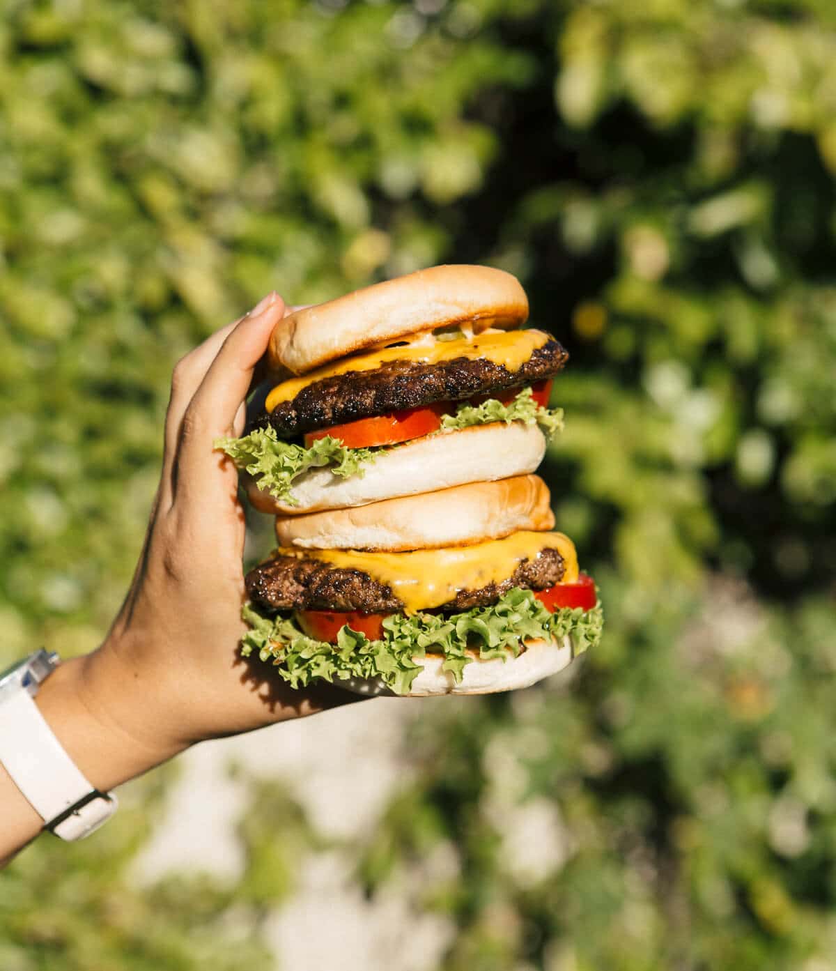 https://www.acozykitchen.com/wp-content/uploads/2017/05/Steps-for-Shake-Shack-Burgers-2.jpg