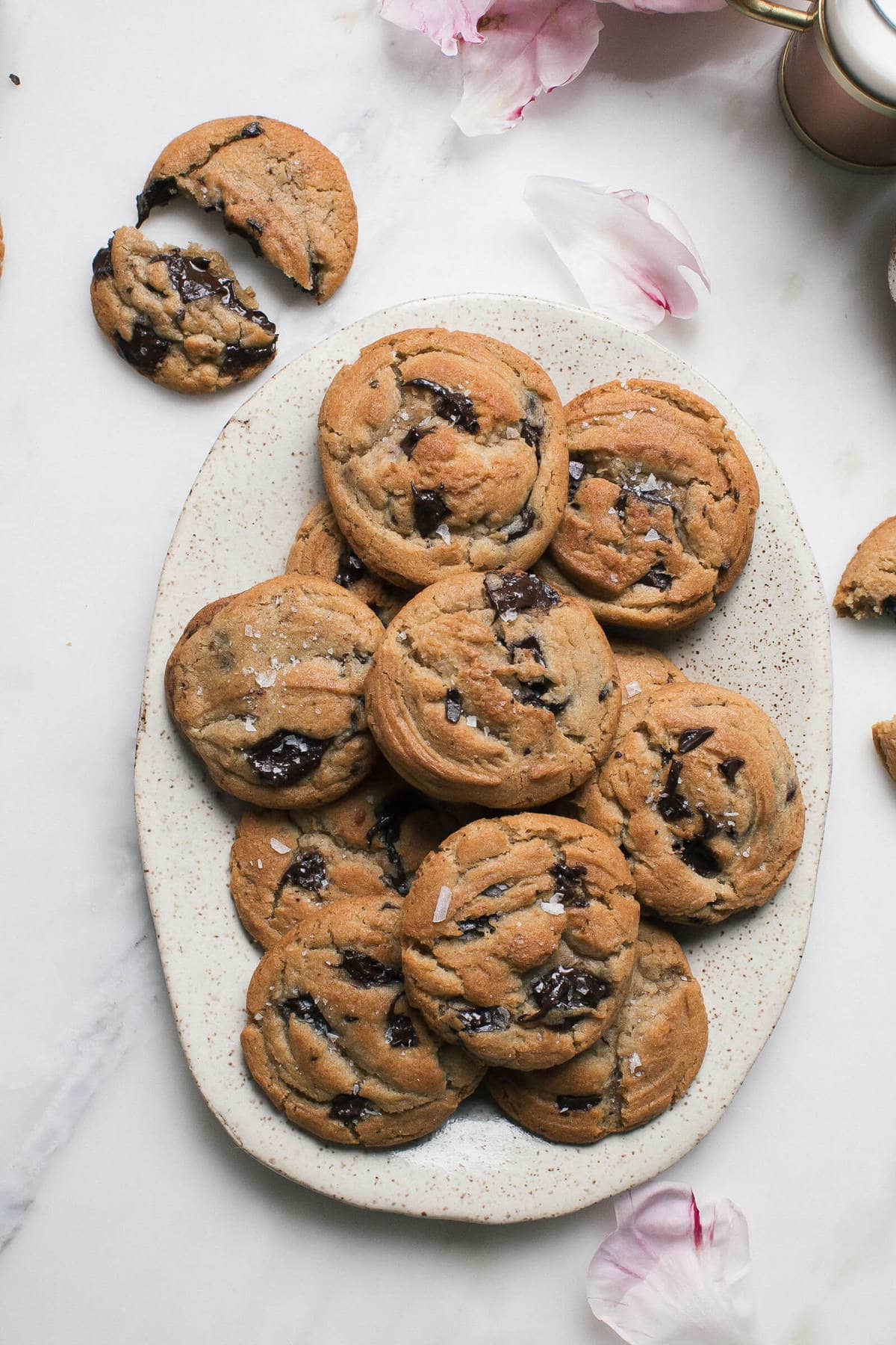 My Favorite Cozy Chocolate Chip Cookies - A Cozy Kitchen