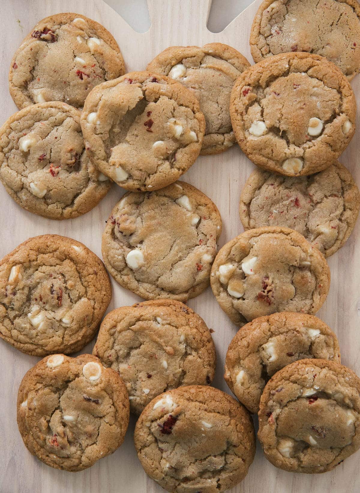 Strawberry and Cream Cookies