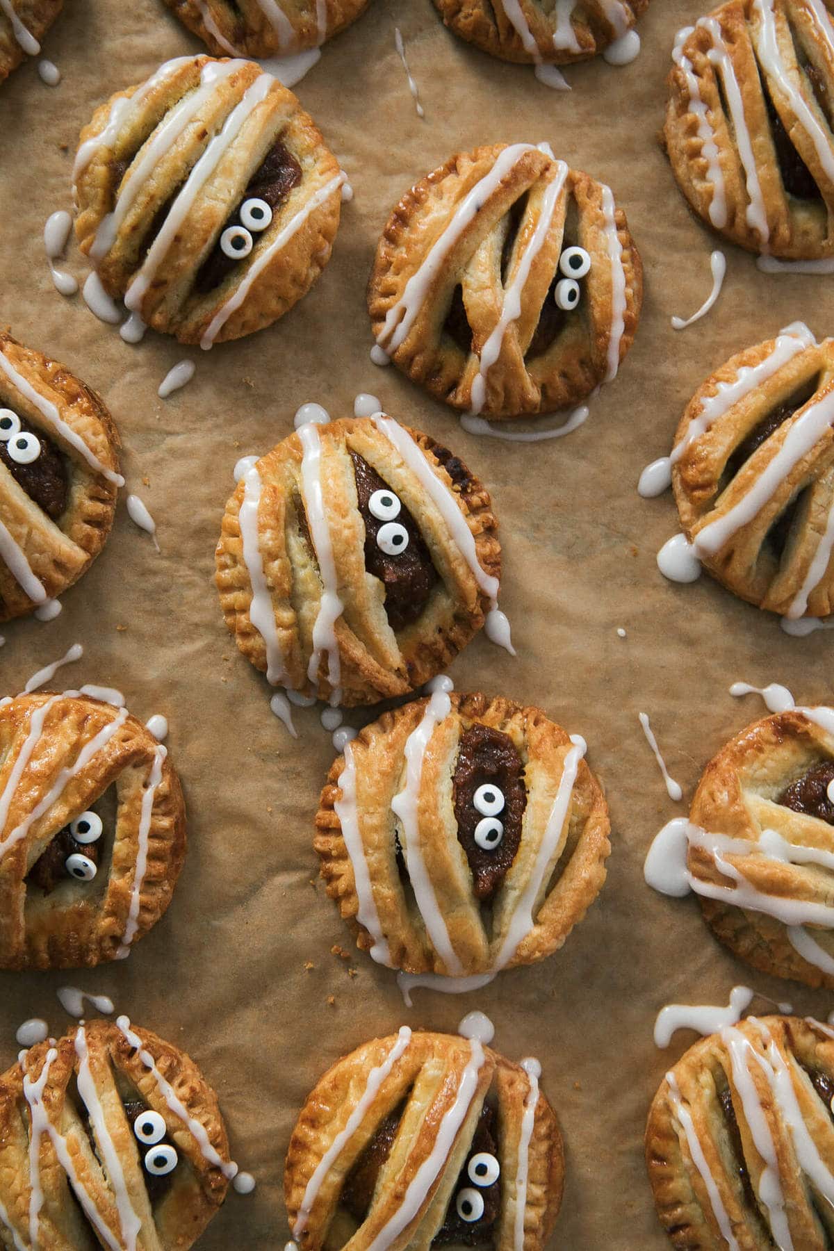 Spooky Mummy Pumpkin Pop Tarts