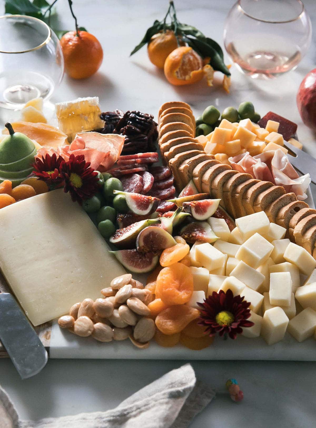 How to Build a Fall/Winter Cheese Board