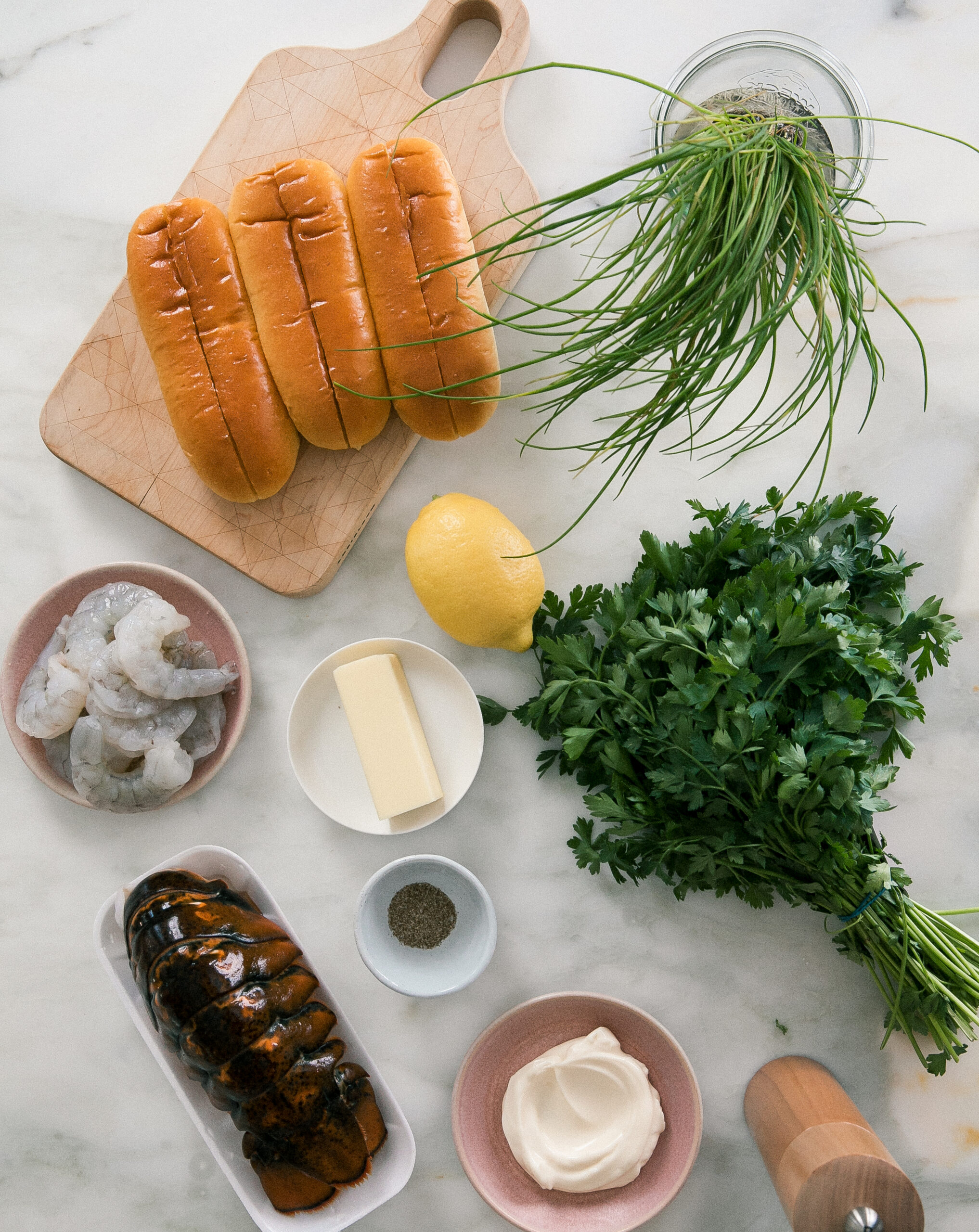 Ingredients - lobster, shrimp, brioche buns