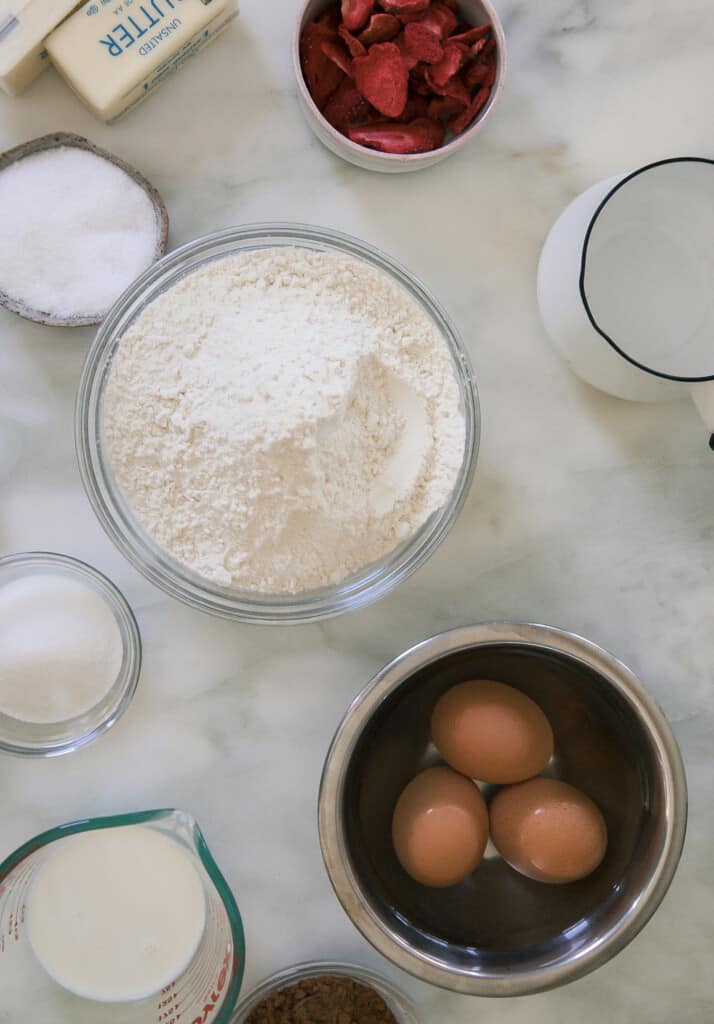 Ingredients in bowls