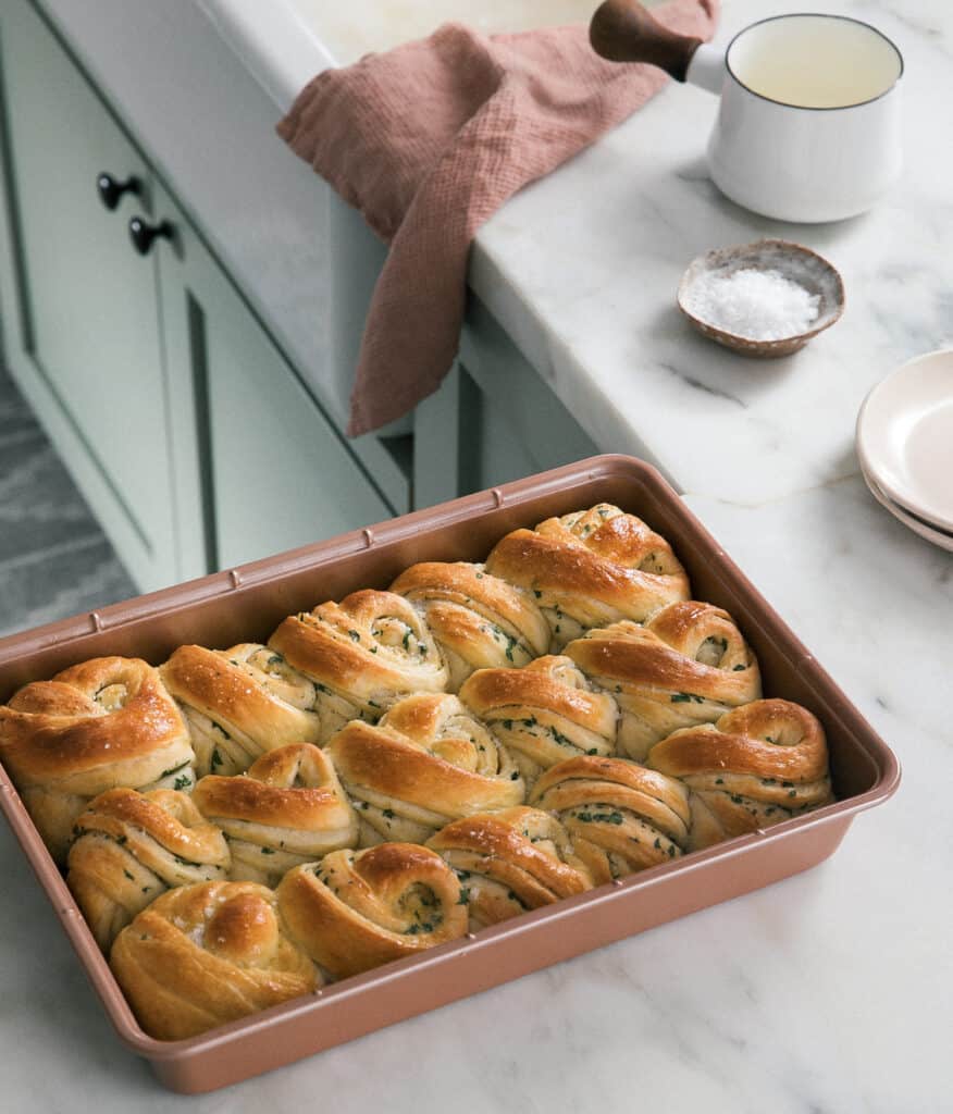 Garlic Dinner Rolls in the pan. 