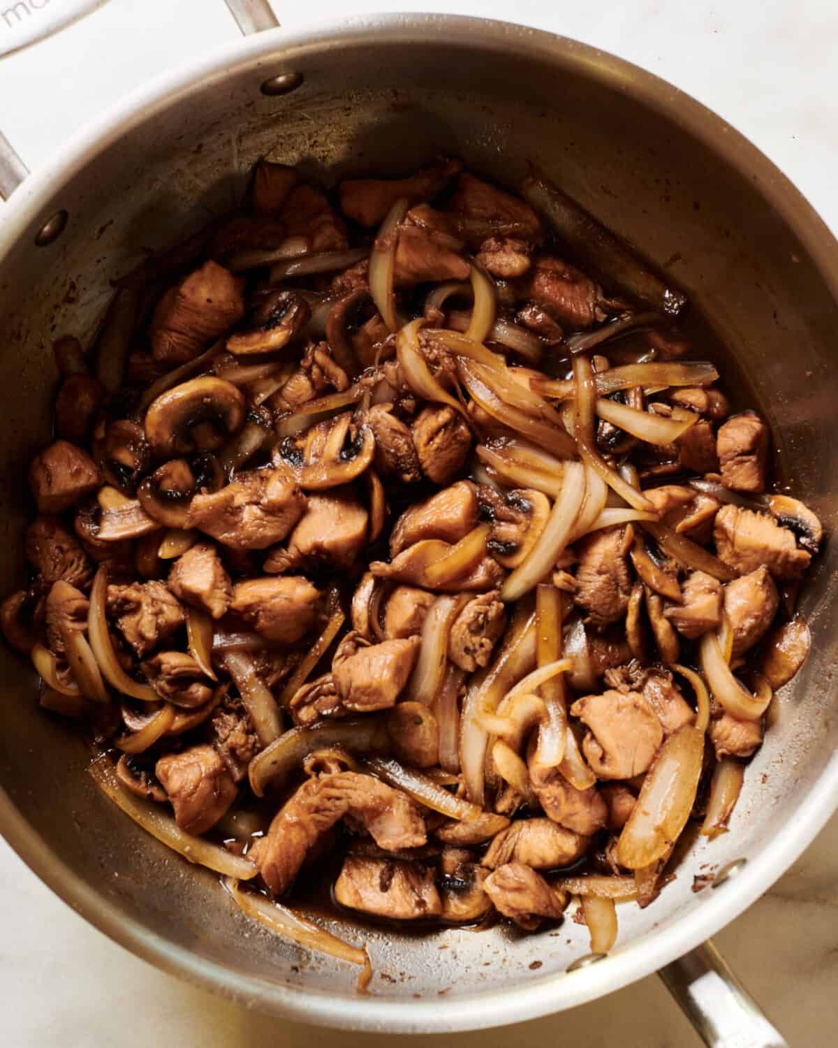 Chicken and mushrooms all cooked with teriyaki sauce. 