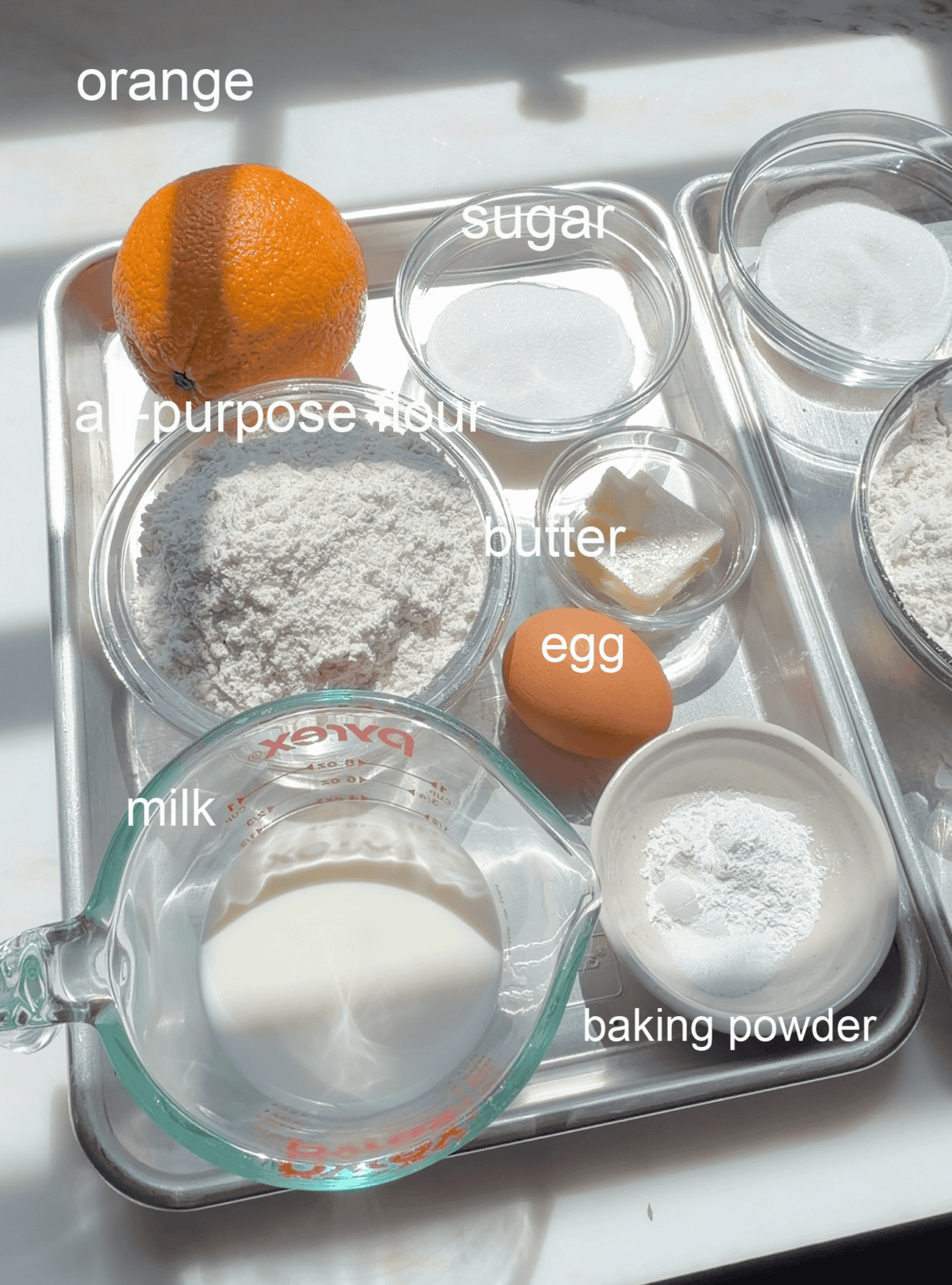 ब्रिटिश स्कोन्स सामग्री।