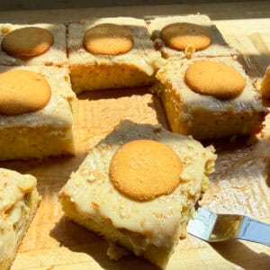 Sliced Banana Pudding Brownies on cutting board.